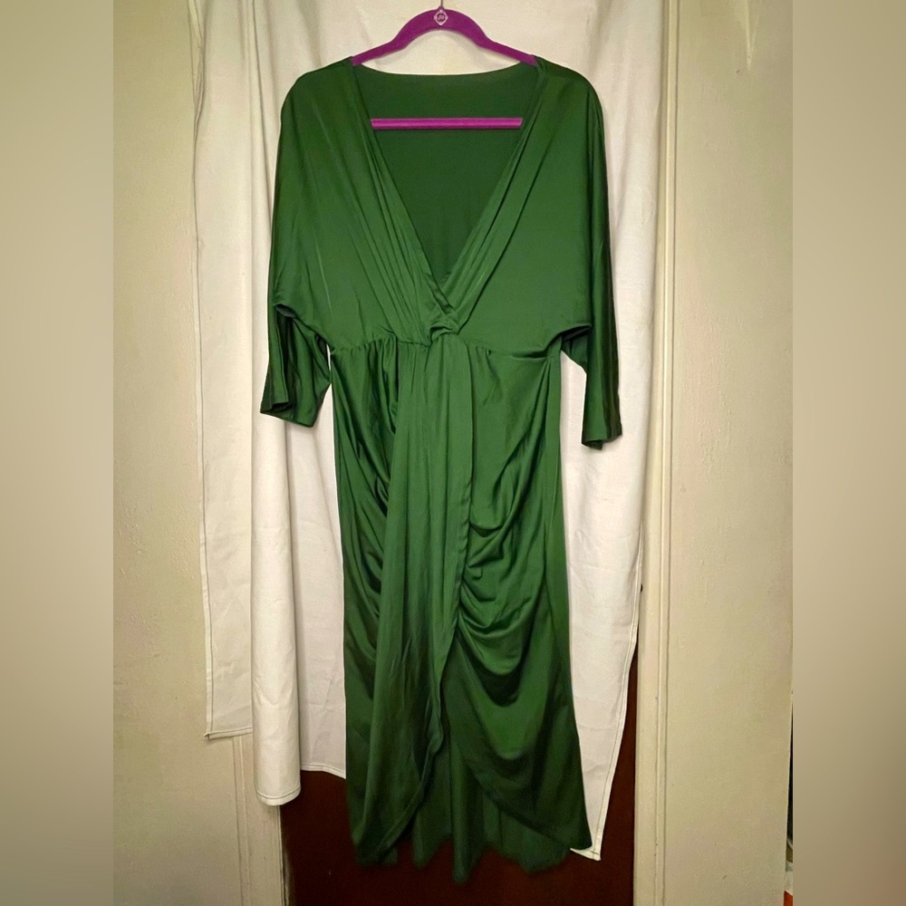 NWOT NIB Green 3/4 Sleeve V-Neck Draped Front Midi Evening Dress Size L